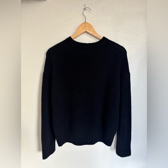 Banana Republic 100% Cashmere Classic Fit Black Crewneck Oversized Sweater - Picture 6 of 7